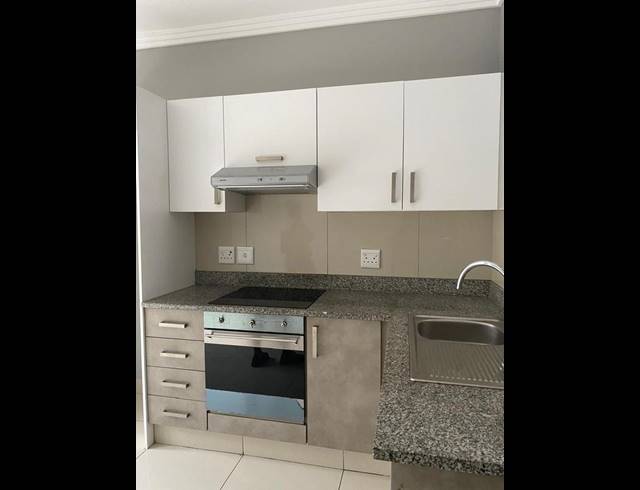 2 BEDROOM APARTMENT FOR SALE IN UMHLANGA RIDGE